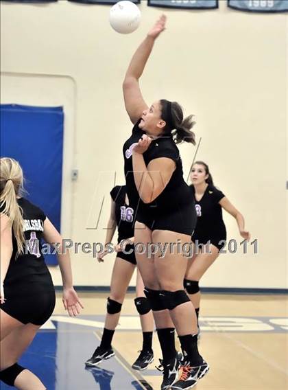 Thumbnail 1 in Corona del Mar vs Carlsbad (Dave Mohs Tournament) photogallery.