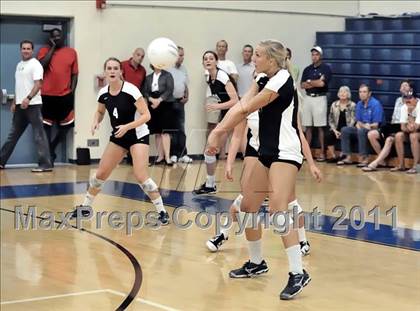 Thumbnail 2 in Corona del Mar vs Carlsbad (Dave Mohs Tournament) photogallery.