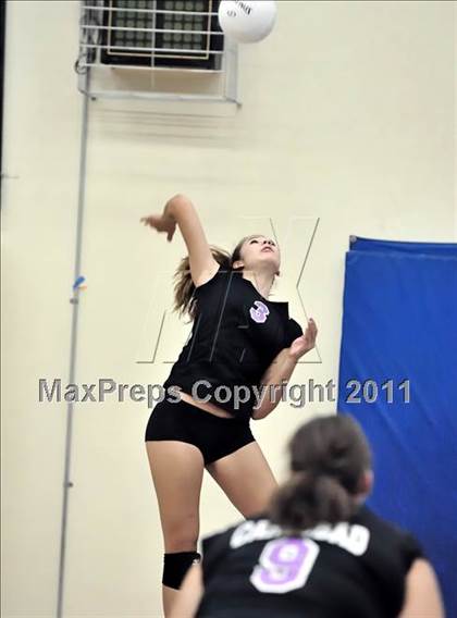 Thumbnail 1 in Corona del Mar vs Carlsbad (Dave Mohs Tournament) photogallery.