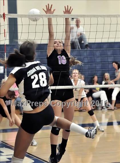Thumbnail 2 in Corona del Mar vs Carlsbad (Dave Mohs Tournament) photogallery.
