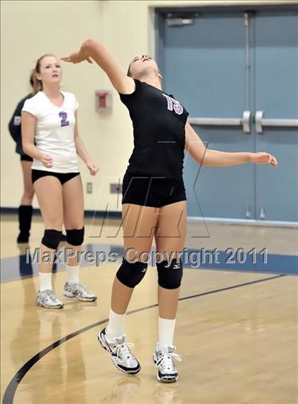 Thumbnail 3 in Corona del Mar vs Carlsbad (Dave Mohs Tournament) photogallery.