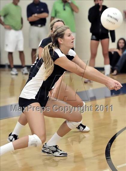Thumbnail 2 in Corona del Mar vs Carlsbad (Dave Mohs Tournament) photogallery.