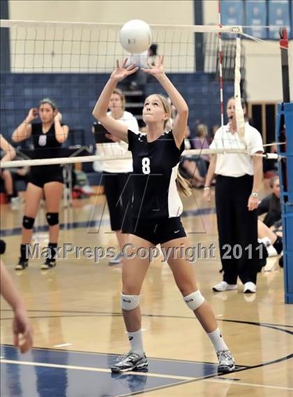 Thumbnail 3 in Corona del Mar vs Carlsbad (Dave Mohs Tournament) photogallery.