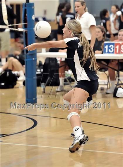 Thumbnail 2 in Corona del Mar vs Carlsbad (Dave Mohs Tournament) photogallery.