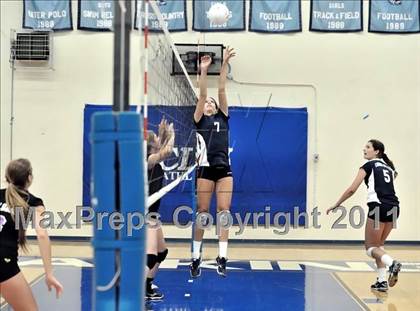 Thumbnail 2 in Corona del Mar vs Carlsbad (Dave Mohs Tournament) photogallery.