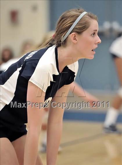 Thumbnail 3 in Corona del Mar vs Carlsbad (Dave Mohs Tournament) photogallery.