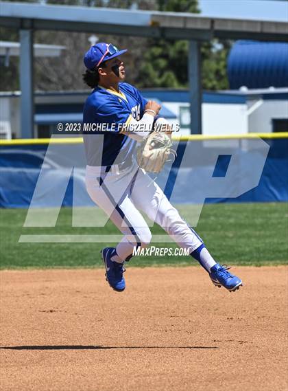 Thumbnail 3 in Grossmont vs La Costa Canyon (73rd Annual San Diego Lions Tournament) photogallery.