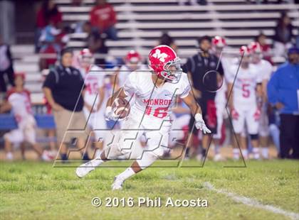 Thumbnail 3 in Wilson vs Monroe  photogallery.