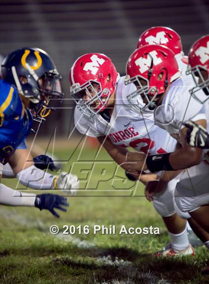 Thumbnail 1 in Wilson vs Monroe  photogallery.
