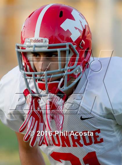 Thumbnail 3 in Wilson vs Monroe  photogallery.