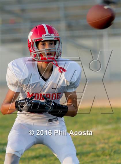 Thumbnail 1 in Wilson vs Monroe  photogallery.