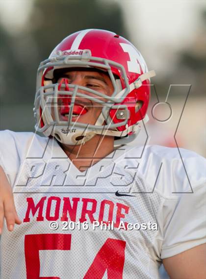 Thumbnail 3 in Wilson vs Monroe  photogallery.
