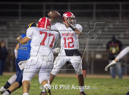 Thumbnail 2 in Wilson vs Monroe  photogallery.