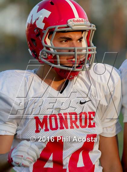 Thumbnail 1 in Wilson vs Monroe  photogallery.