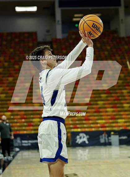 Thumbnail 3 in Carbon @ Green Canyon photogallery.