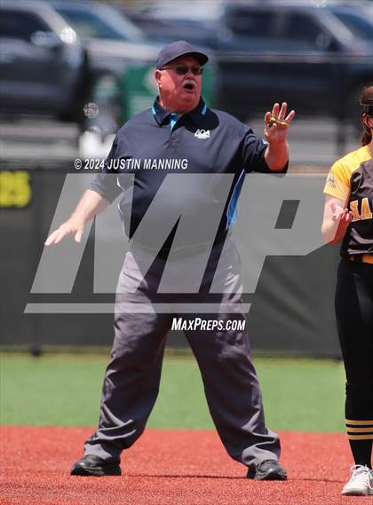 Thumbnail 1 in Atkins vs. Hackett (AAA 3A Semifinal) photogallery.