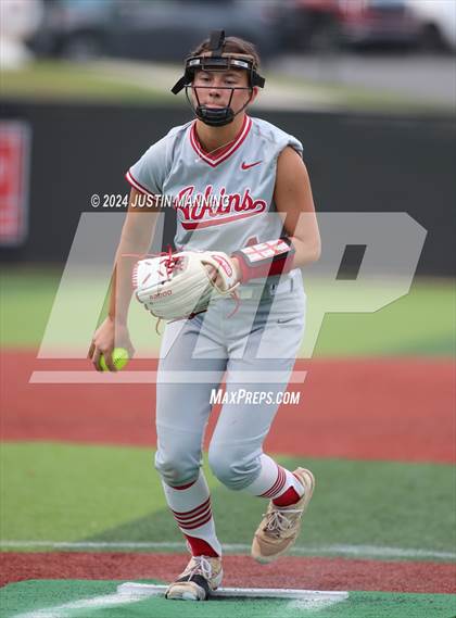 Thumbnail 1 in Atkins vs. Hackett (AAA 3A Semifinal) photogallery.