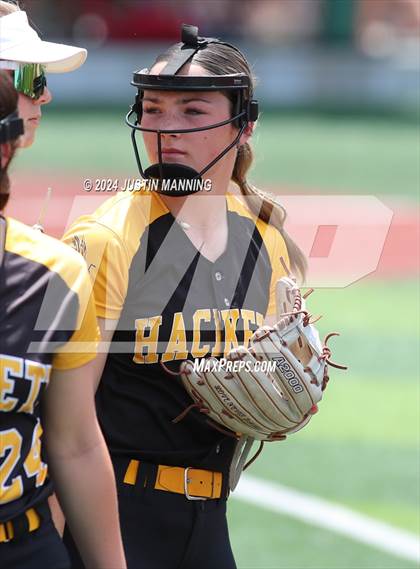 Thumbnail 1 in Atkins vs. Hackett (AAA 3A Semifinal) photogallery.
