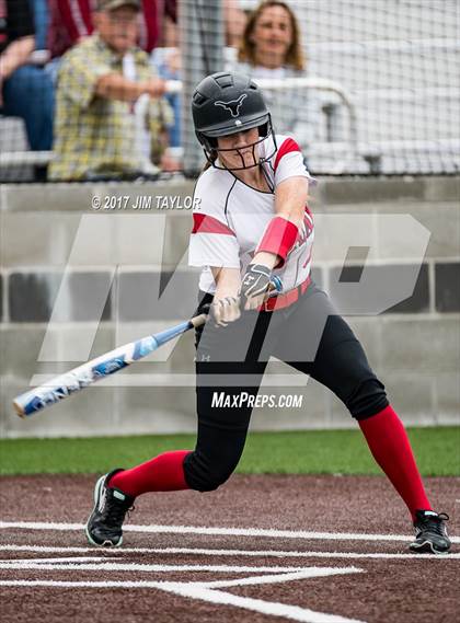 Thumbnail 2 in Henrietta vs Eastland (UIL 3A Bi-District Playoff) photogallery.