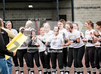 Thumbnail 1 in Henrietta vs Eastland (UIL 3A Bi-District Playoff) photogallery.