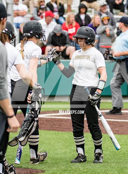 Thumbnail 3 in Henrietta vs Eastland (UIL 3A Bi-District Playoff) photogallery.