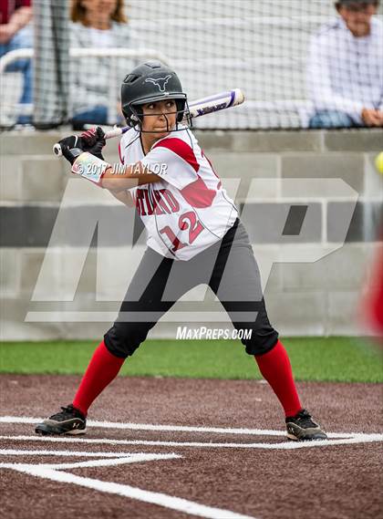 Thumbnail 1 in Henrietta vs Eastland (UIL 3A Bi-District Playoff) photogallery.