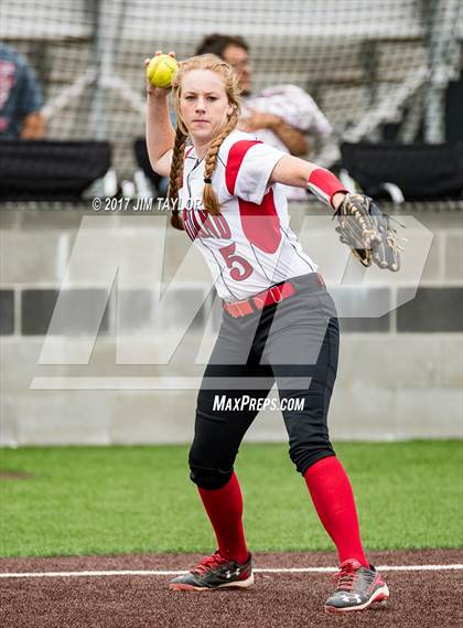 Thumbnail 3 in Henrietta vs Eastland (UIL 3A Bi-District Playoff) photogallery.