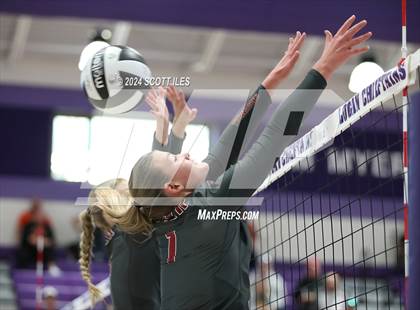 Thumbnail 2 in Dover vs. Marietta (OHSAA D3 District Final) photogallery.