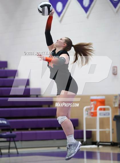 Thumbnail 1 in Dover vs. Marietta (OHSAA D3 District Final) photogallery.