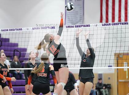 Thumbnail 3 in Dover vs. Marietta (OHSAA D3 District Final) photogallery.