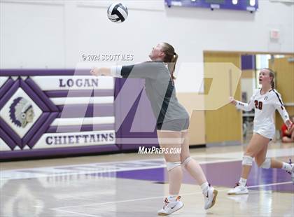 Thumbnail 1 in Dover vs. Marietta (OHSAA D3 District Final) photogallery.