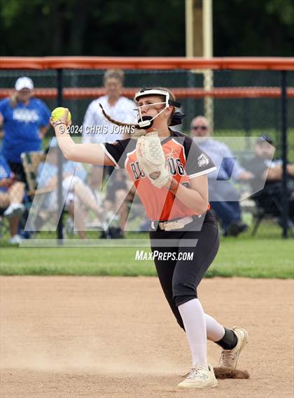 Thumbnail 1 in Freeburg vs Waterloo (IHSA, 3A, Sectional Championship) photogallery.
