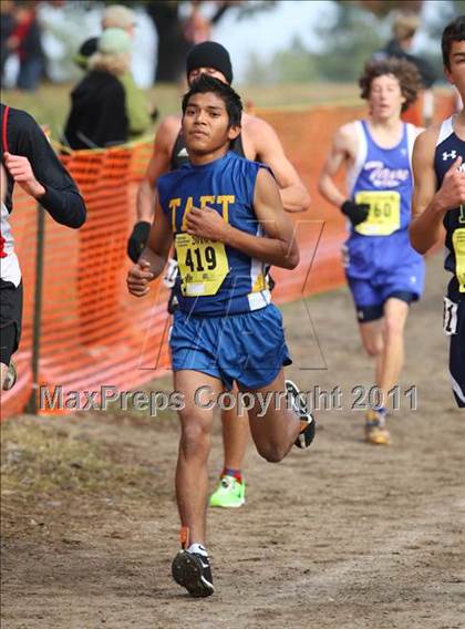 Thumbnail 1 in CIF State Cross Country Championships (D4 Boys) photogallery.