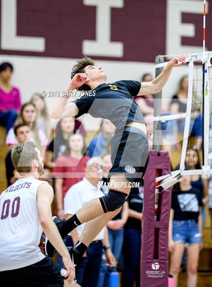 Thumbnail 1 in Whitney vs. Woodcreek photogallery.