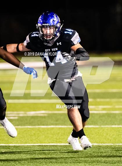 Thumbnail 3 in Comanche vs City View (UIL 3A Bi-District Playoff) photogallery.