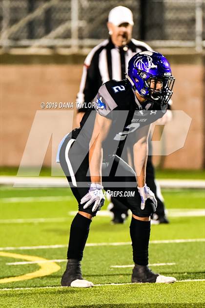 Thumbnail 3 in Comanche vs City View (UIL 3A Bi-District Playoff) photogallery.