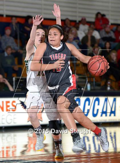 Thumbnail 1 in Patterson vs. Vanden (CIF SJS D3 Playoffs) photogallery.