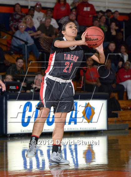 Thumbnail 1 in Patterson vs. Vanden (CIF SJS D3 Playoffs) photogallery.