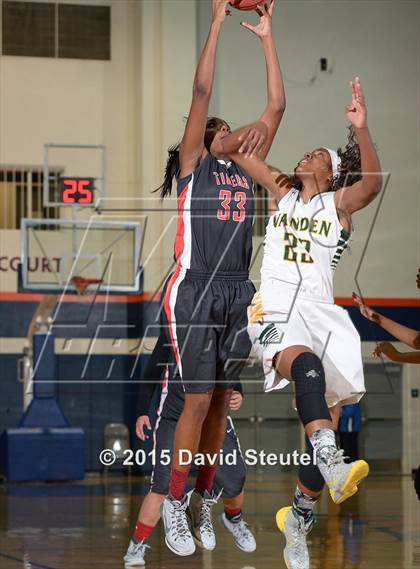 Thumbnail 1 in Patterson vs. Vanden (CIF SJS D3 Playoffs) photogallery.