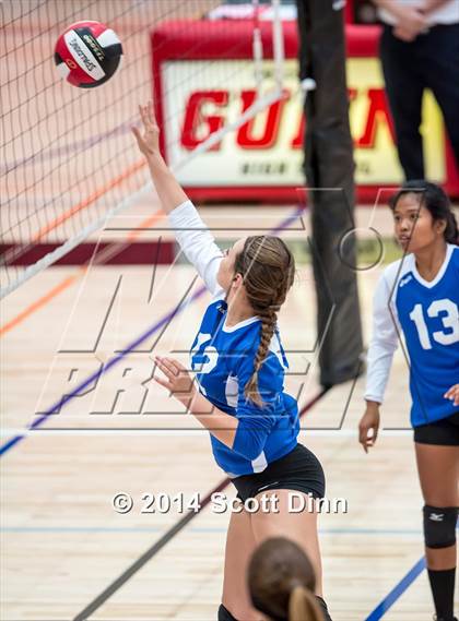 Thumbnail 3 in Santa Teresa @ Gunn photogallery.
