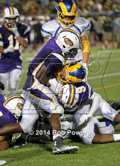 Thumbnail 3 in Lake Braddock vs. Robinson photogallery.