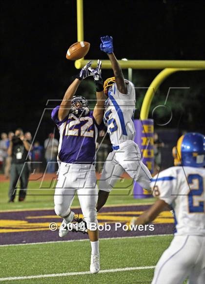 Thumbnail 2 in Lake Braddock vs. Robinson photogallery.