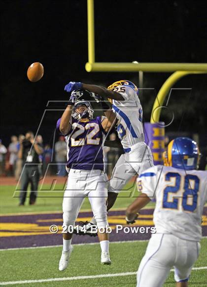 Thumbnail 3 in Lake Braddock vs. Robinson photogallery.