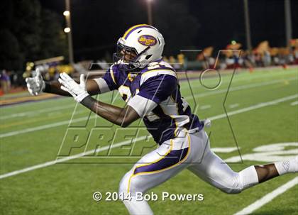 Thumbnail 2 in Lake Braddock vs. Robinson photogallery.