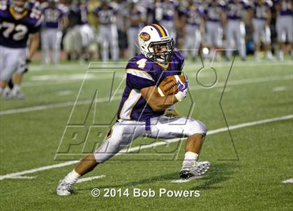 Thumbnail 2 in Lake Braddock vs. Robinson photogallery.
