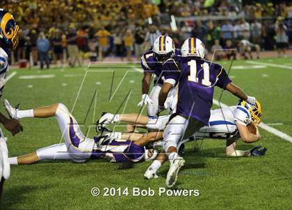 Thumbnail 2 in Lake Braddock vs. Robinson photogallery.