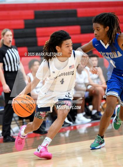 Thumbnail 1 in Eau Gallie vs Deltona (Barracuda New Years Shootout) photogallery.