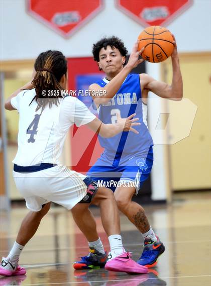 Thumbnail 1 in Eau Gallie vs Deltona (Barracuda New Years Shootout) photogallery.