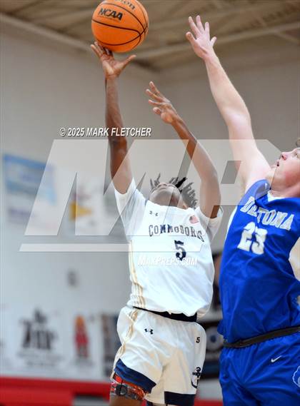 Thumbnail 3 in Eau Gallie vs Deltona (Barracuda New Years Shootout) photogallery.