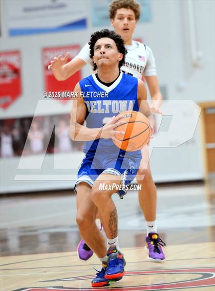 Thumbnail 1 in Eau Gallie vs Deltona (Barracuda New Years Shootout) photogallery.